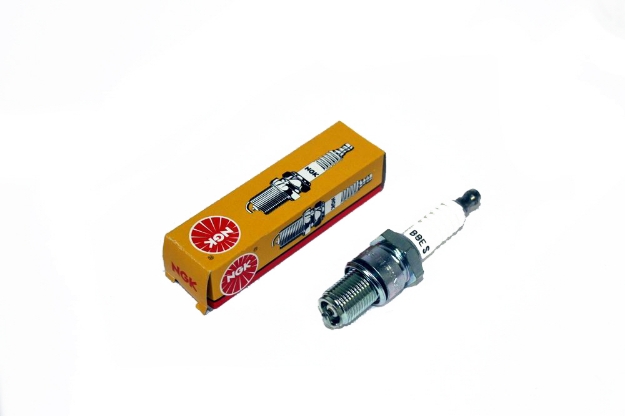 thumbnail image 2 of 4-Pack NGK B9HS (5810) Spark Plugs For Simson Tuned Motors, M14x1.25, 12.7mm Thread, Nickel, Japan 2 of 3